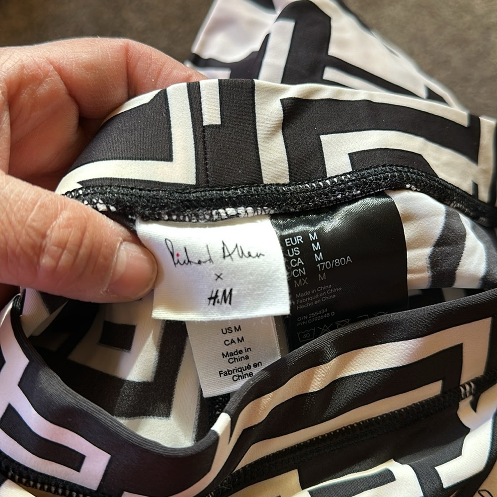 Richard Allen H&M LGeometric Pattern leggings cream black - Picture 3 of 5